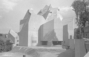 Der neue Wallfahrtsdom (Mariendorm) in Neviges kurz nach der Fertigstellung 1968